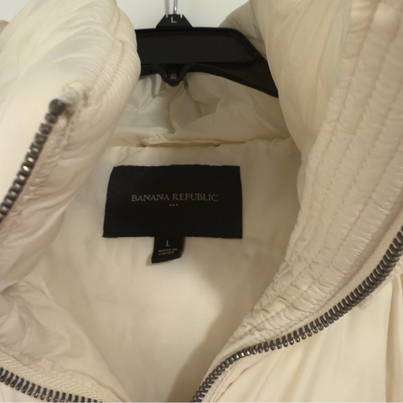 BANANA REPUBLIC CREAM PUFFER JACKET SIZE LARGE - Picture 3 of 3
